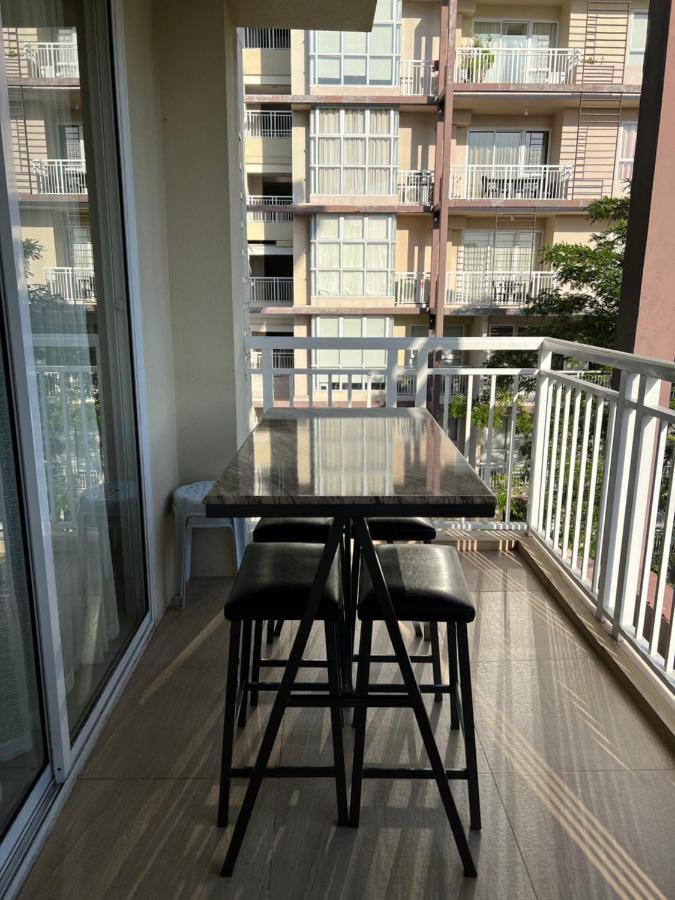 Bonel Condo At Pico De Loro Cutad Екстериор снимка